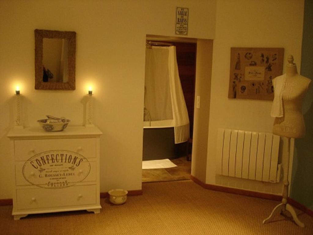 Au Fil De Soi Hotel Vezenobres Phòng bức ảnh